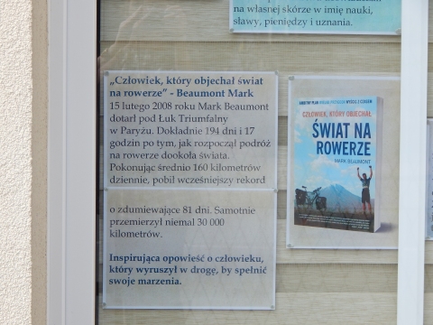 Wystawa „Polecamy książki podróżnicze”