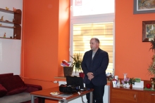  Zdjęcie prezentuje spotkanie autorskie ze Zbigniewem Kiełbem w ramach Powiatowego Klubu Książki, które odbyło się 22 maja 2024 r. w Powiatowej Bibliotece Publicznej w Puławach.
